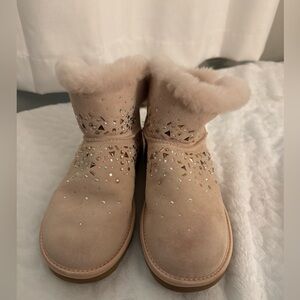 Light pink sparkly short Ugg boots